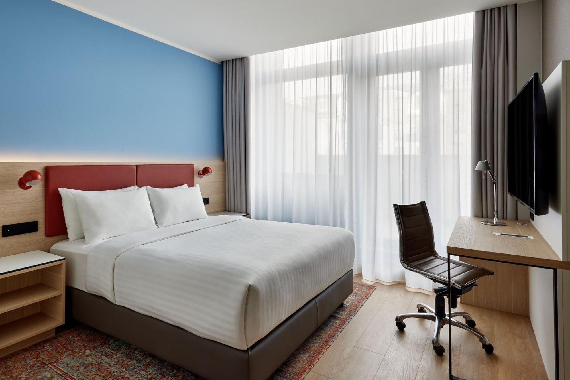 By Marriott 4*