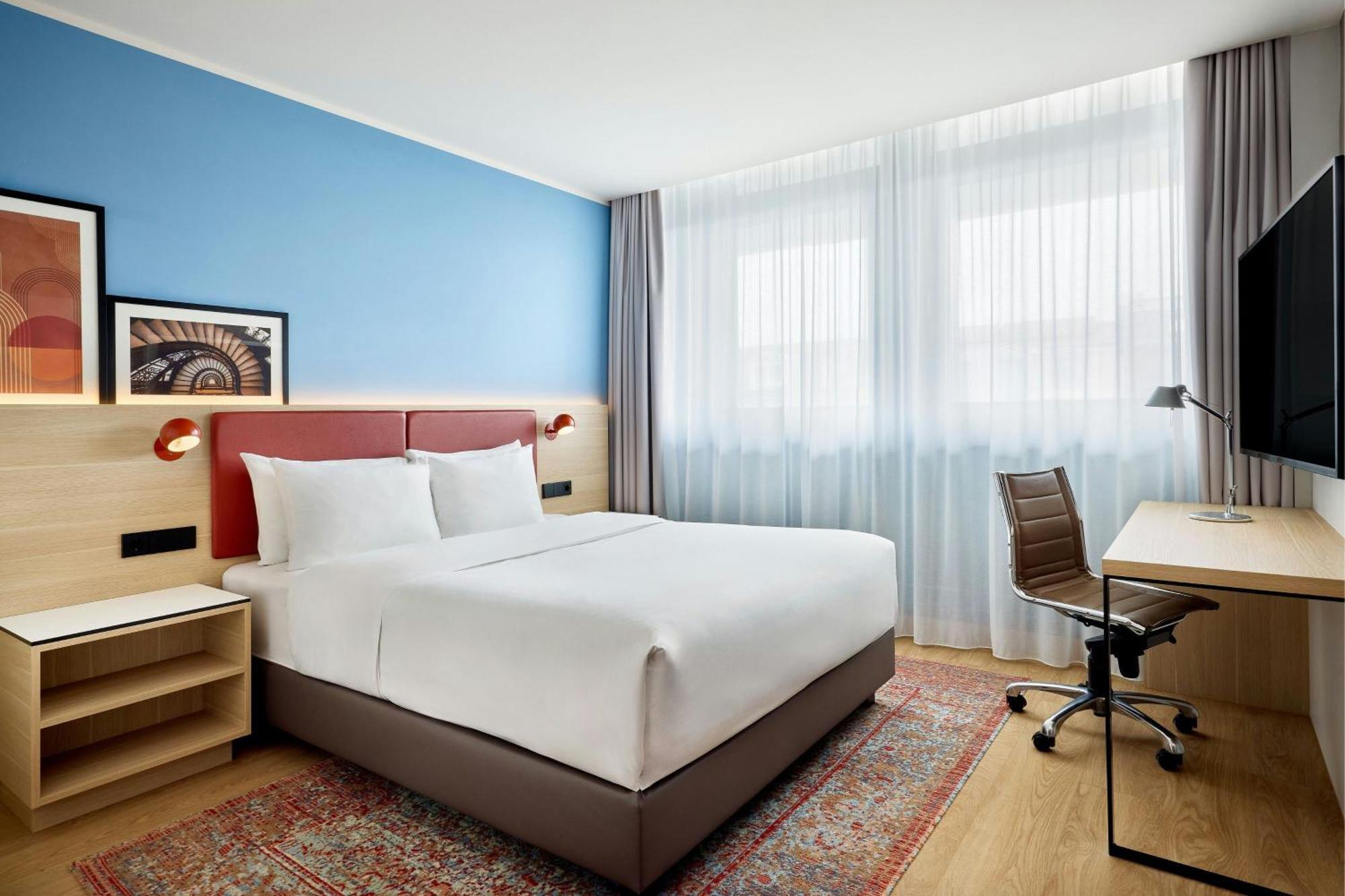 By Marriott 4* München