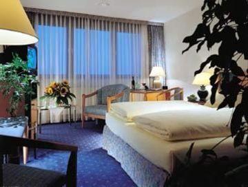 Hotel By Marriott